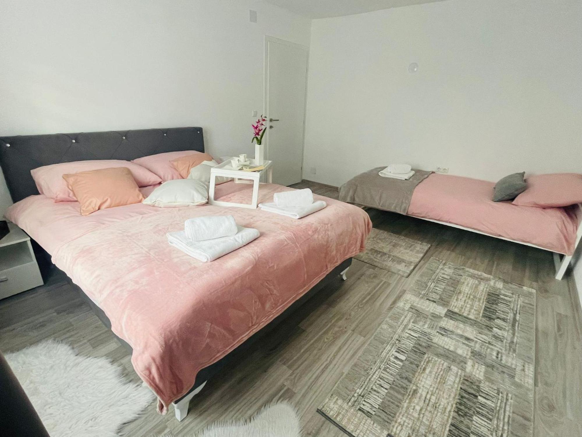 Apartment Zara Bihać Buitenkant foto