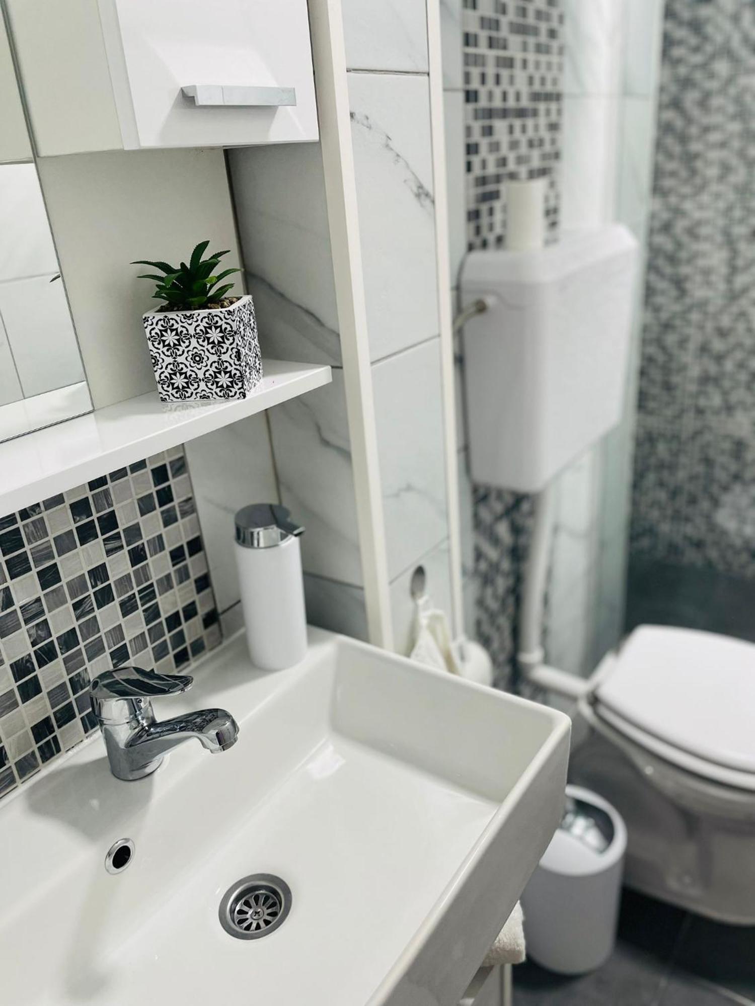Apartment Zara Bihać Buitenkant foto
